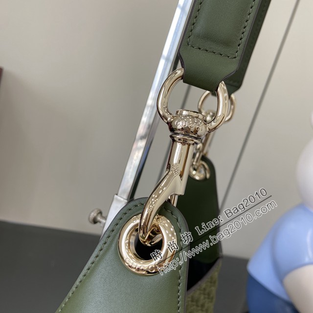Gucci專櫃古馳最新款Body雙鎖扣肩背包 jh2930型號：834981
